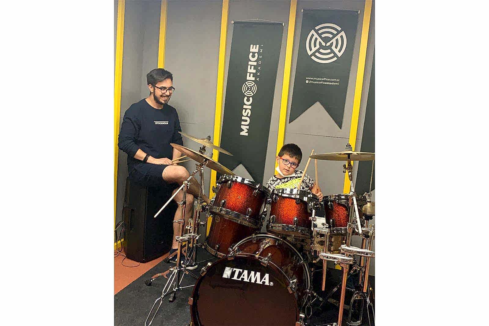 eskişehir musicoffice bateri eğitimi görseli 1