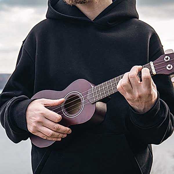 Ukulele Eğitimi